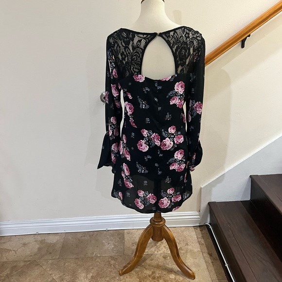 🎁💕🖤New Floral Dress🖤💕🎁 - Picture 2 of 8